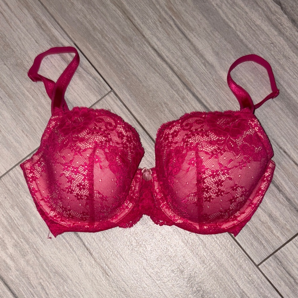 Victoria's Secret Lace Underwire Bra - Fuchsia